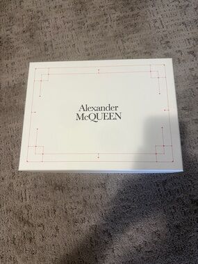 Alexander McQueen White Box with Red Border Detail